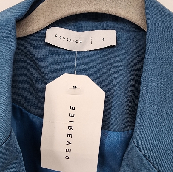 Reveriee Blue Button Front Blazer Brand New Size Small - Picture 3 of 12